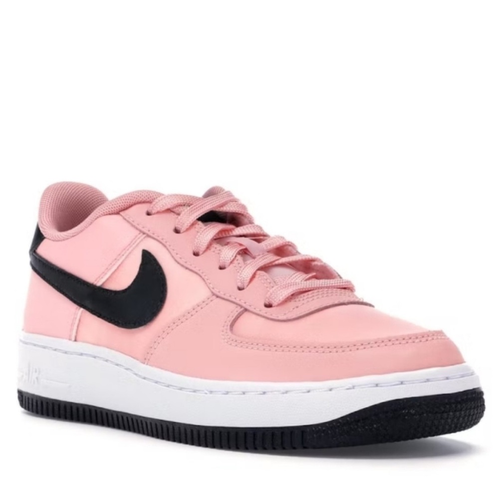 Girls Women’s Nike Air Force 1 Low GS Valentine’s Day Pink Black Sneakers 7Y